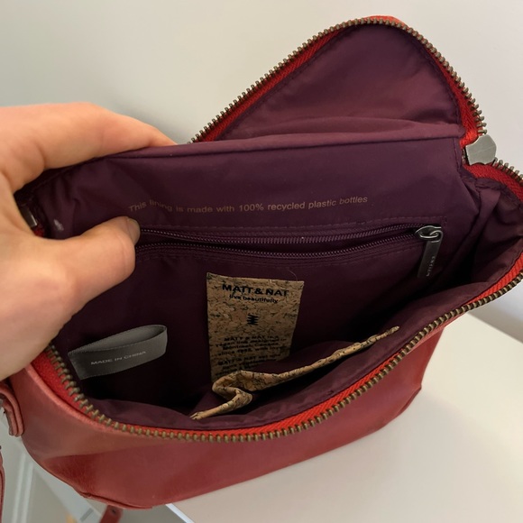 Never-Used Matt + Nat Crossbody Bag - Picture 2 of 3